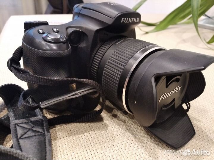 Цифровая фотокамера FinePix S6500