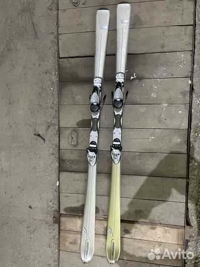 Комплект лыж с ботинками