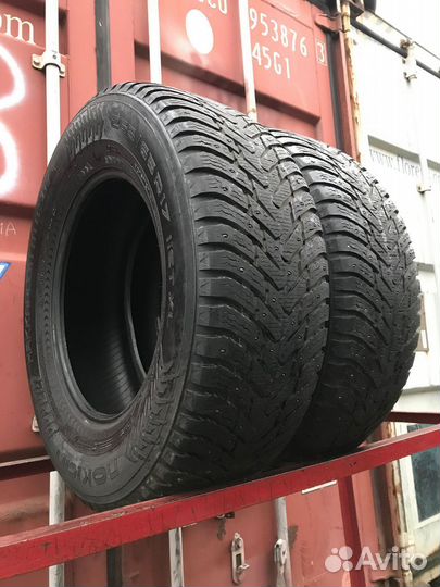 Nokian Tyres Hakkapeliitta 8 SUV 265/65 R17