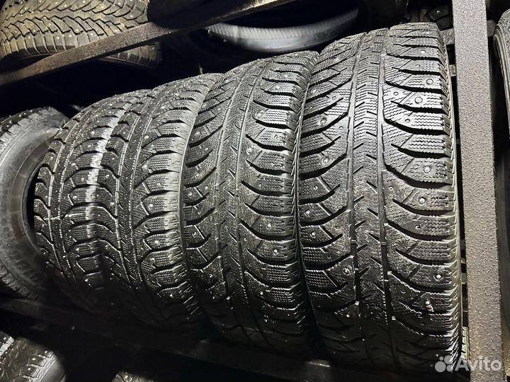 Bridgestone Ice Cruiser 7000 215/65 R16