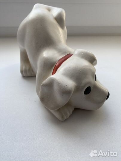 Статуэтка собачка белая с красным ошейником