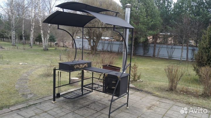 Мангал с крышей