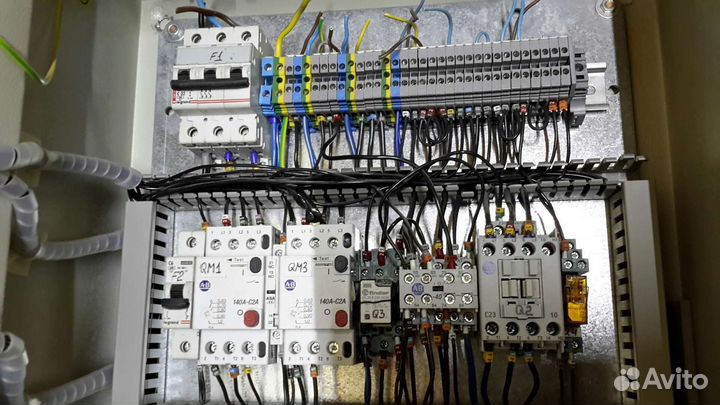 Шув Шкаф управления вентиляцией однофазным мотором