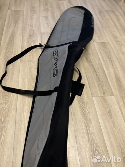 Чехол для сноуборда на колесах dakine