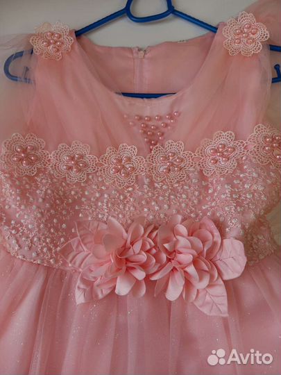 Нарядное платье