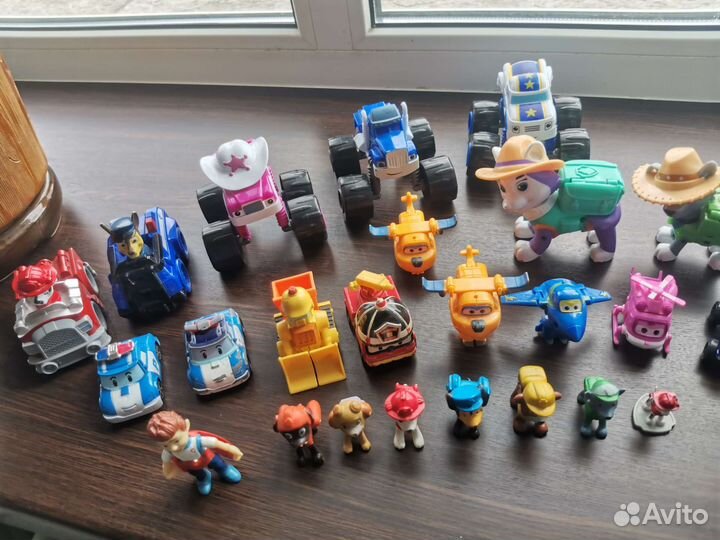 Щенячий патруль, робокары, чудо-машинки и прочие