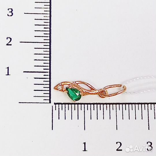 Золотая подвеска с бриллиантом и сапфиром