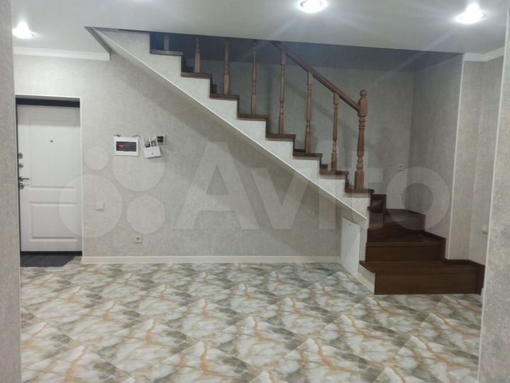 5-к. квартира, 140 м², 5/5 эт.