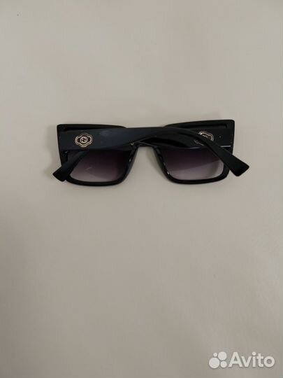 Солнцезащитные очки женские Gucci