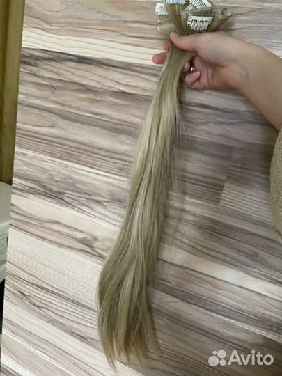 Волосы на заколках