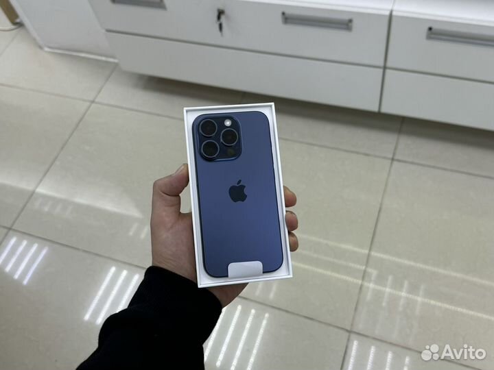 iPhone 15 Pro, 128 ГБ