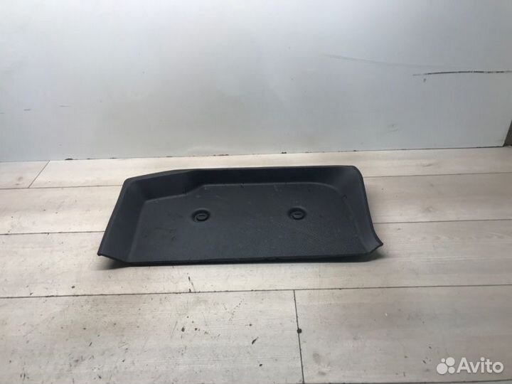 Крышка отсека инструментов Mercedes Sprinter W907