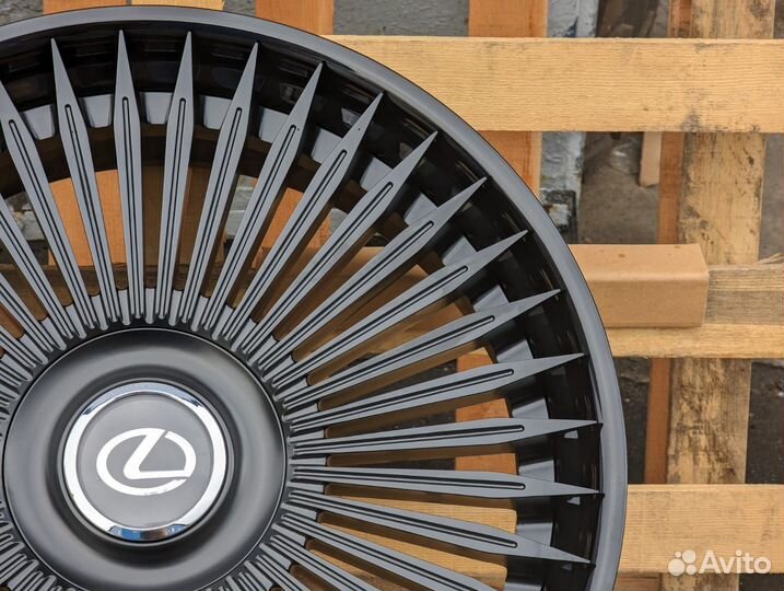 Кованые диски GT Forged R23 на Lexsus LX 600