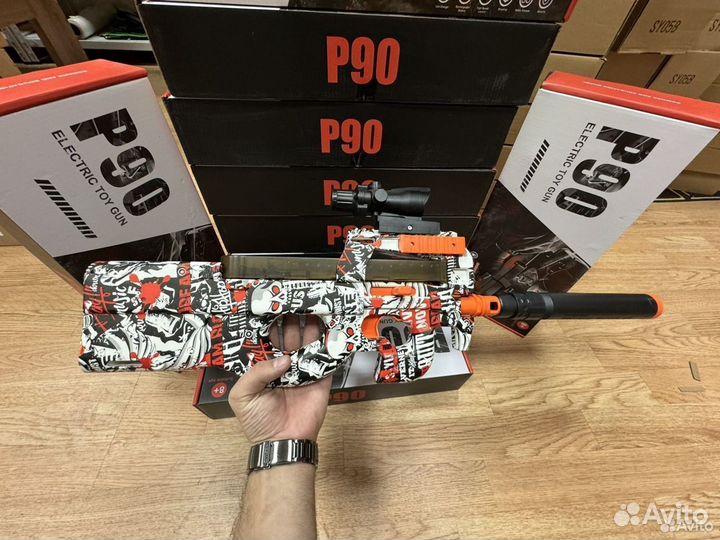 Мощный автомат P90 на орбизах