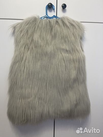 Жилет для девочки из искусственного меха 140