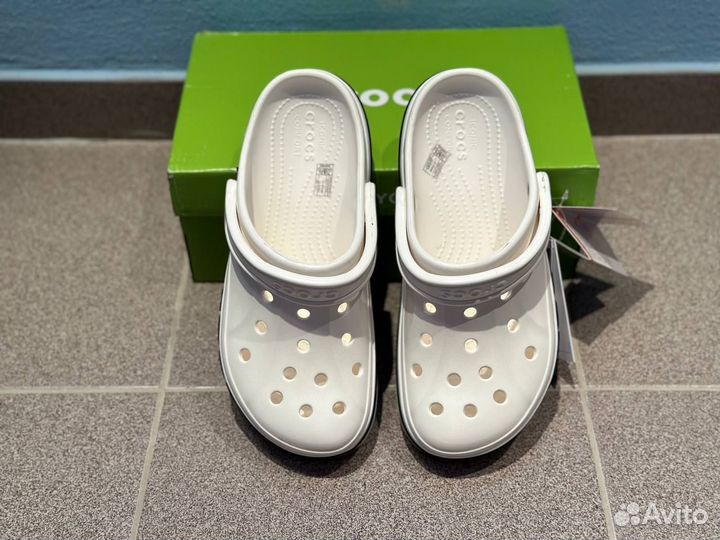 Шлепанцы Crocs Белые