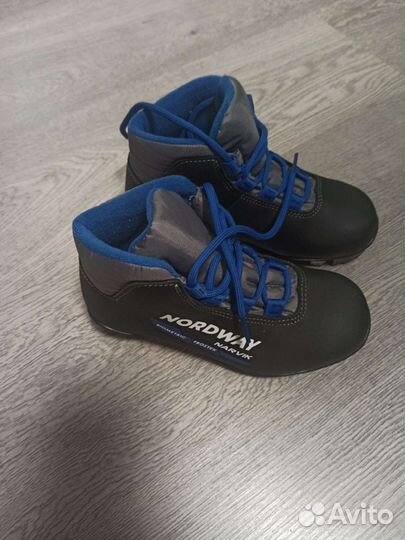 Лыжные ботинки