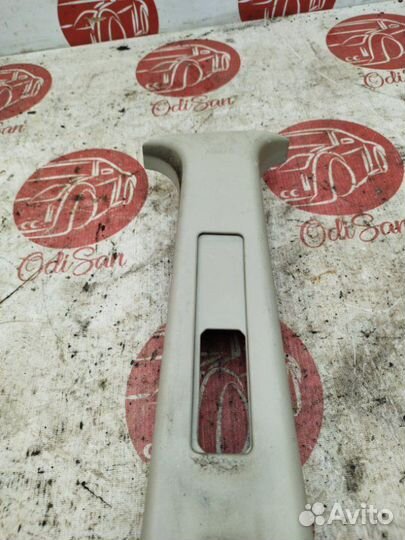 Обшивка стойки правая правая Nissan Note E11