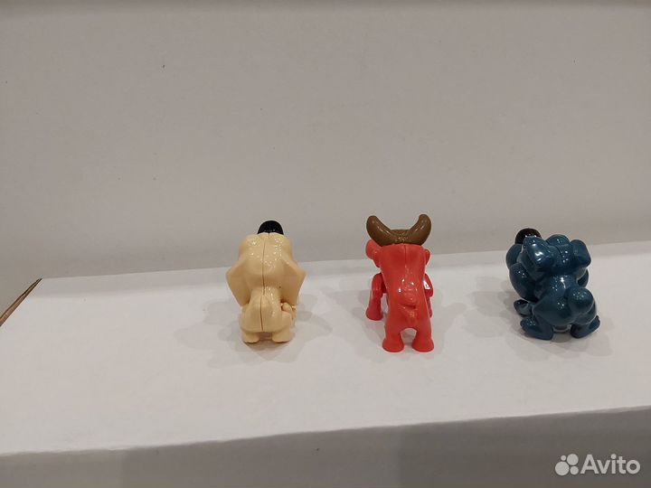 Киндер Бык Собака пасть открывается