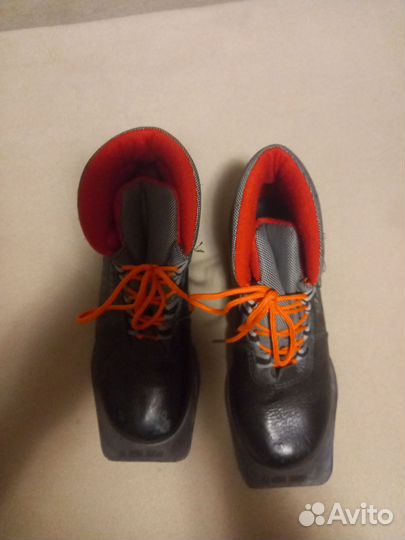Лыжные ботинки классические