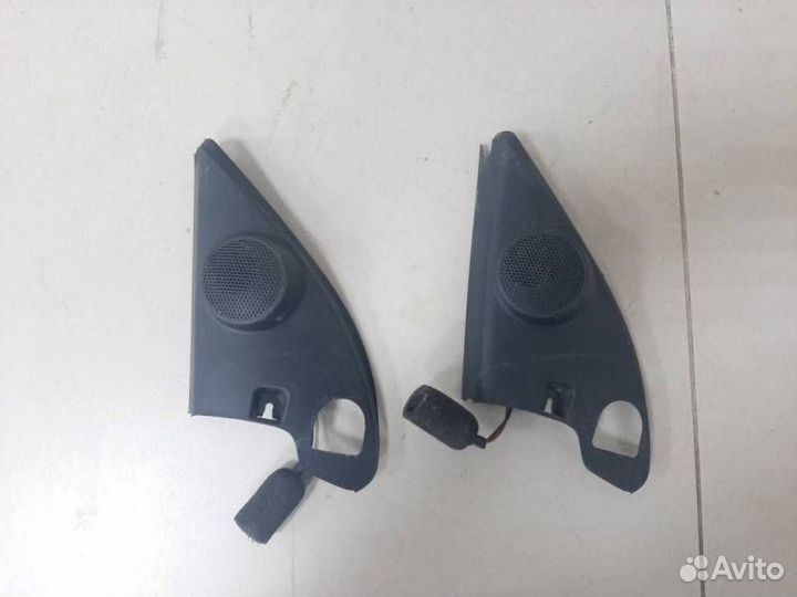 Крышка зеркала внутренняя левая Skoda Rapid 2012-2020