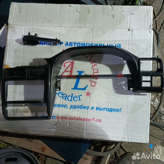 Панель на Тойоту