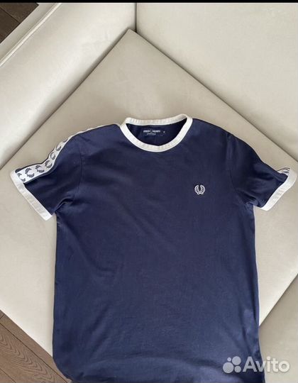Футболка fred perry с лампасами