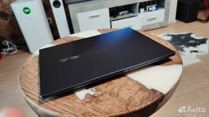 Asus ZenBook 14X 14” 4K Oled 90Hz/MX450