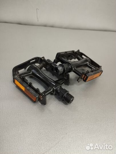 Педали для велосипеда