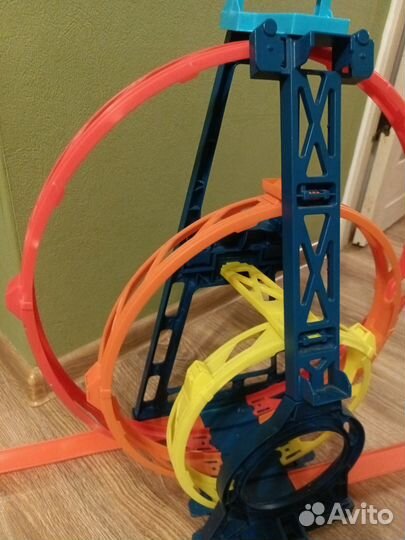 Трек hot wheels