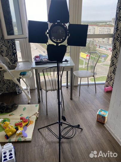 Прожектор студийный