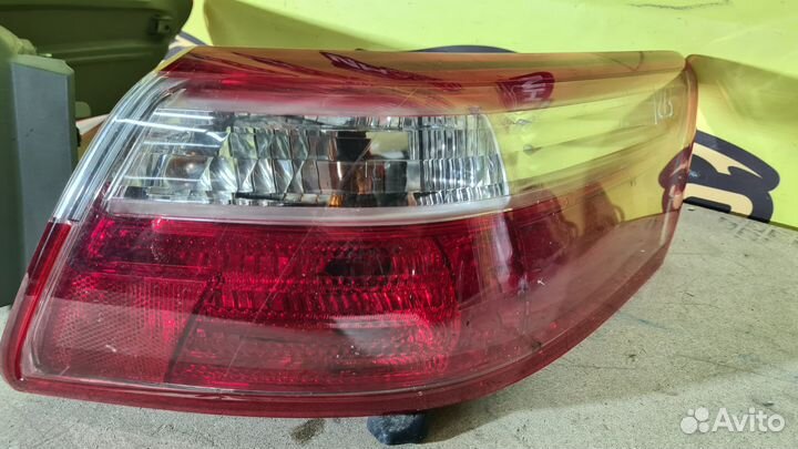 Фонарь Toyota camry 40