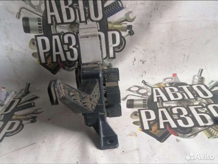 Блок предохранителей Форд Мондео 3