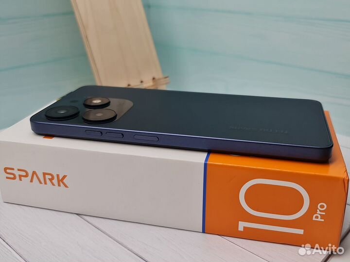 TECNO Spark 10 Pro, 8/128 ГБ