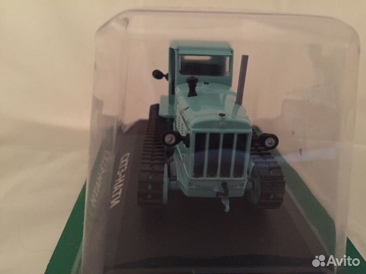 Модель трактора