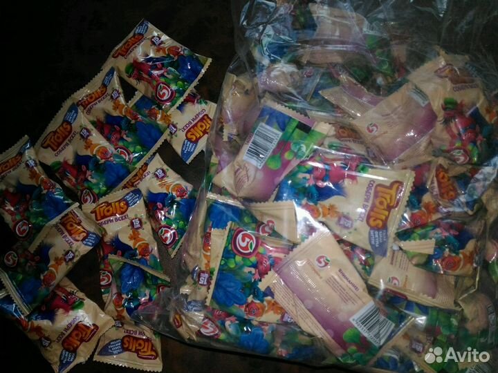 Тролли ластики - много