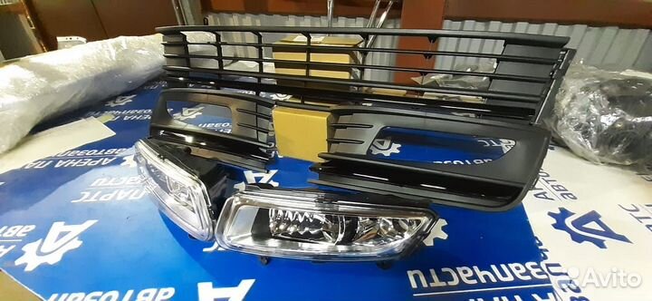 Volkswagen Polo 5 Решетка бампера Рамка птф