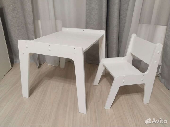 Растущий стул и стол для малышей