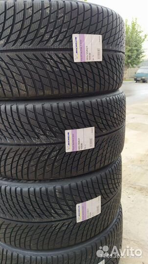 Зима Michelin 255/40R21 285/35R21 на Rolls-Royce