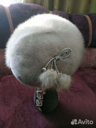 Шапка берет норковый