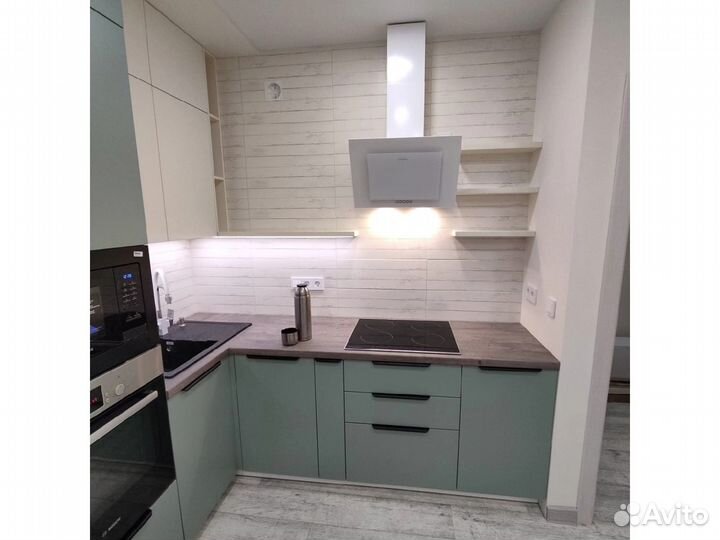 Кухня в потолок на заказ