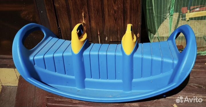 Детские качели уличные