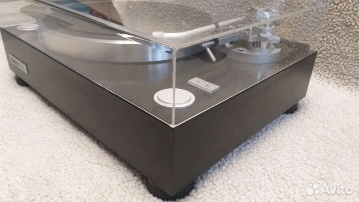 Виниловый проигрыватель Yamaha GT-1000