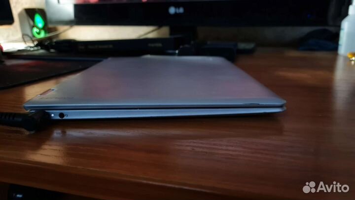 Ноутбук lenovo yoga 710 — 11