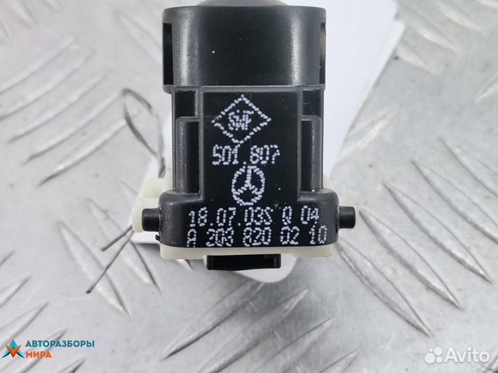 Кнопка стеклоподъемника Mercedes-Benz C-Класс