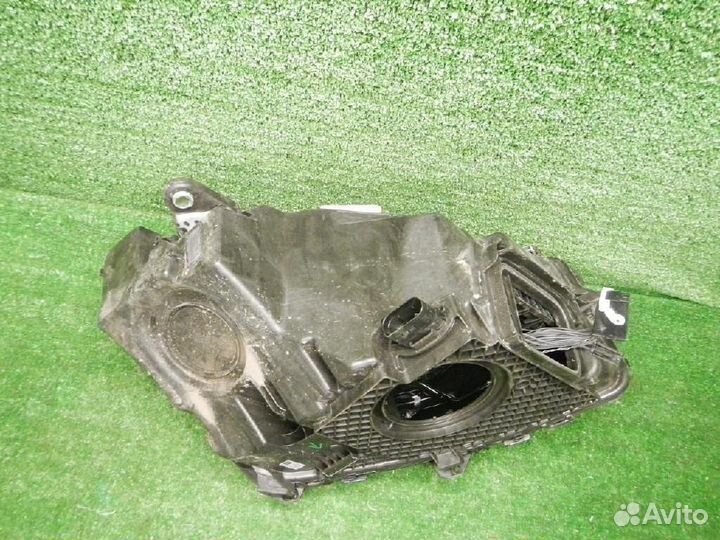 Фара левая Mercedes-Benz GLC