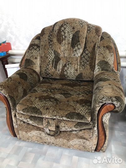 Диван+2кресла б/у