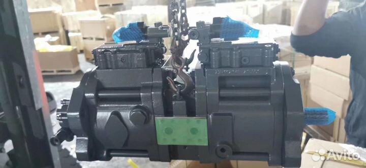 Основной гидравлический насос Volvo EC220D