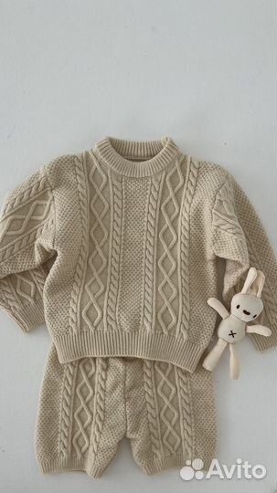 Вязанный костюм детский