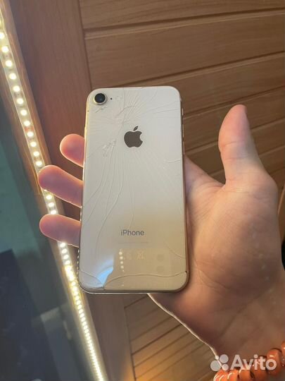 iPhone 8, 64 ГБ